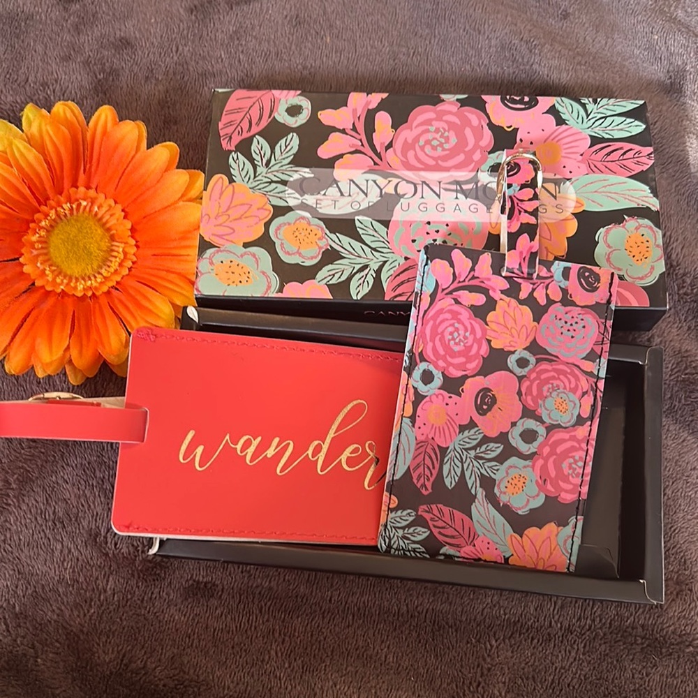🎁Canyon Moon Wander Luggage Tags🎁